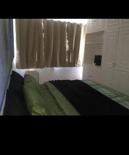 Quarto De Solteiro Em Casa Privada